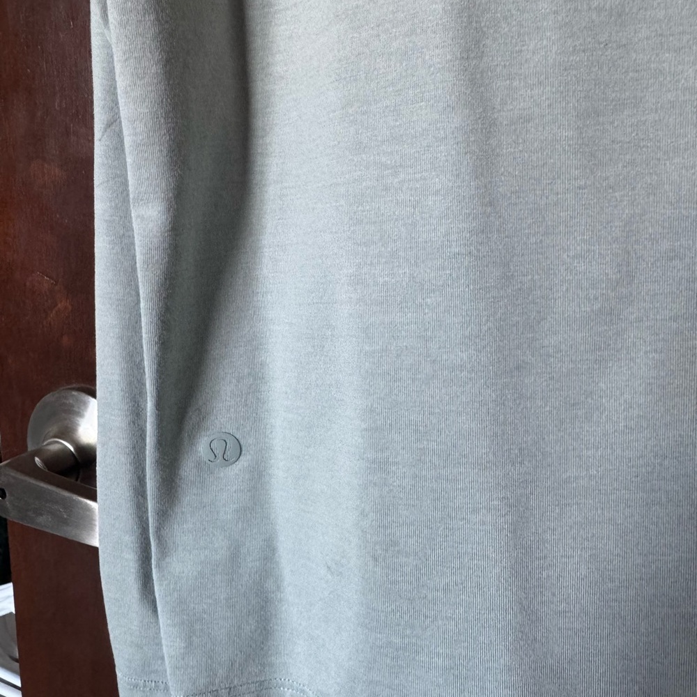 lululemon athletica Men's Long-Sleeve Tee